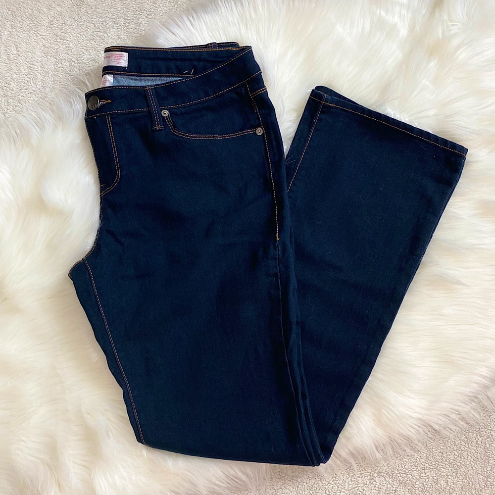 Womens Straight Leg Dark Wash Jeans 33” Waist